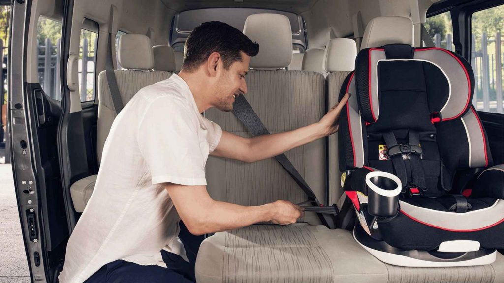 Urvan (3)_Nissan Cobama Universidad_