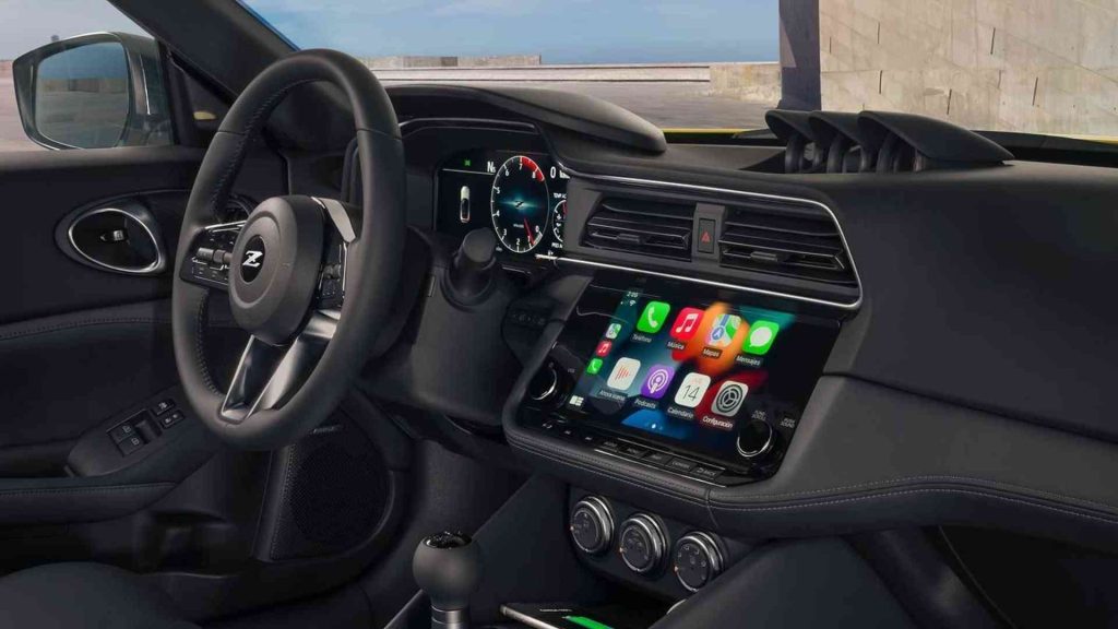 z_Nissan Cobama Universidad_