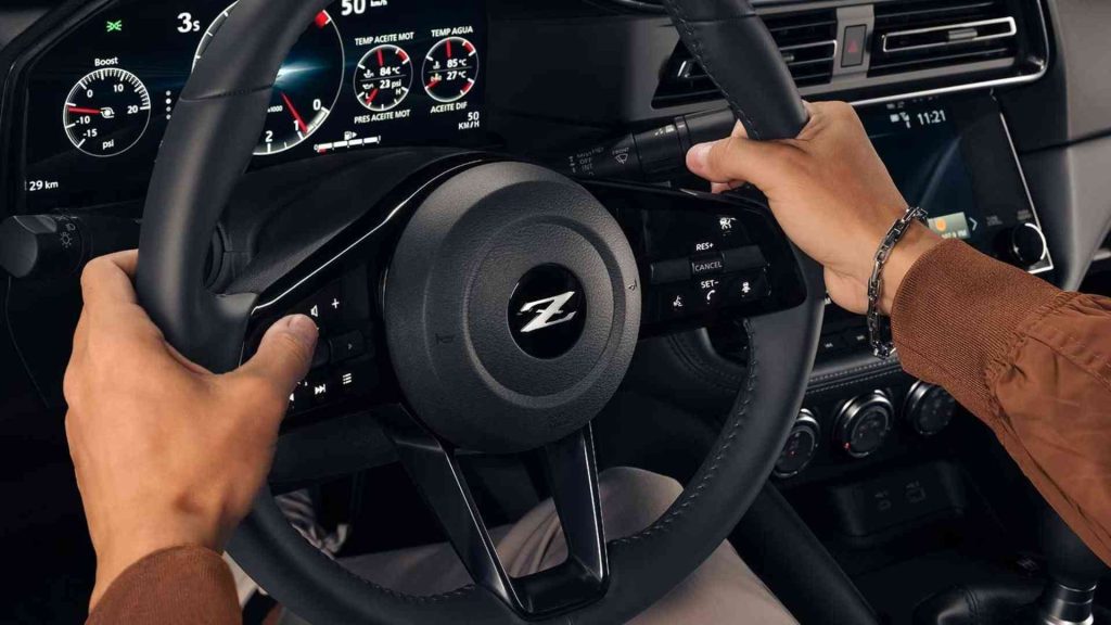 z (3)_Nissan Cobama Universidad_