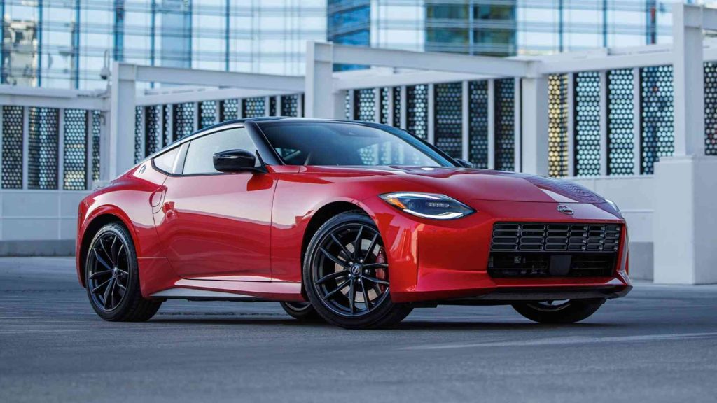 z (5)_Nissan Cobama Universidad_